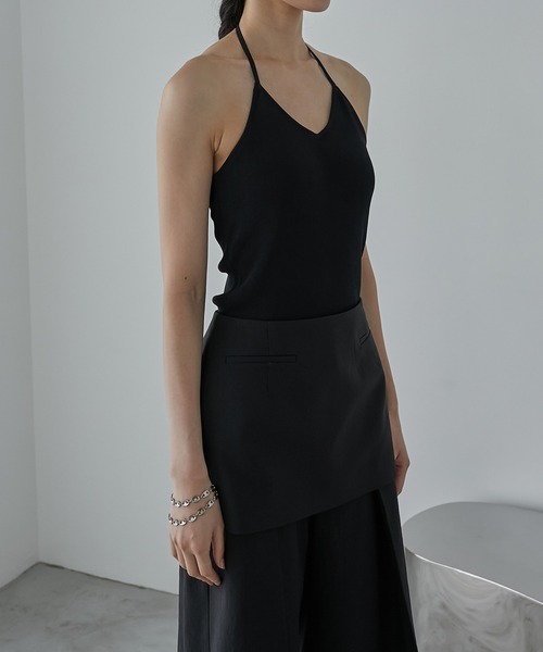 LE CIEL BLEU（ルシェルブルー）の「ホルターネックニットトップ / Halterneck Knit Top（キャミソール・レディース・レッド/ブラック/グレー・36）」の8枚目の写真