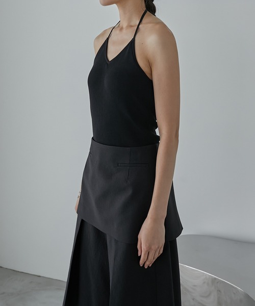 LE CIEL BLEU（ルシェルブルー）の「ホルターネックニットトップ / Halterneck Knit Top（キャミソール・レディース・レッド/ブラック/グレー・36）」の7枚目の写真