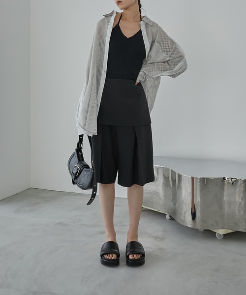 LE CIEL BLEU（ルシェルブルー）の「ホルターネックニットトップ / Halterneck Knit Top（キャミソール・レディース・レッド/ブラック/グレー・36）」の5枚目の写真
