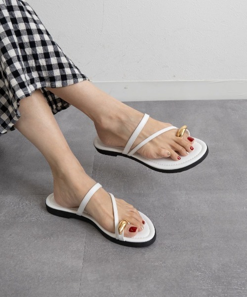 Fabby fabby（ファビィーファビィー）の「フラットメタルトングサンダル（サンダル・レディース・ブラウン/ホワイト/ブラック・MEDIUM/LARGE/SMALL）」の16枚目の写真