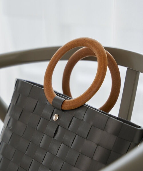 Kastane（カスタネ）の「*ウッドハンドルカゴバッグ（かごバッグ・レディース・サーモンピンク/ブラック/グレー・FREE）」の16枚目の写真