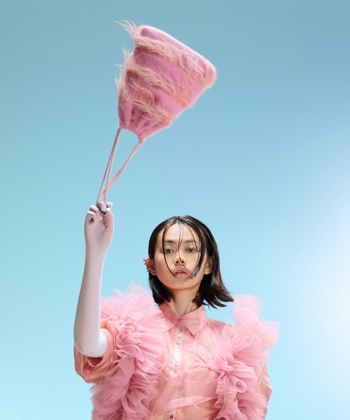 Casselini（キャセリーニ）の「Casselini(キャセリーニ)フラッフィーフェザー巾着（ショルダーバッグ・レディース・グレー/ブラック/ピンク・FREE）」の6枚目の写真