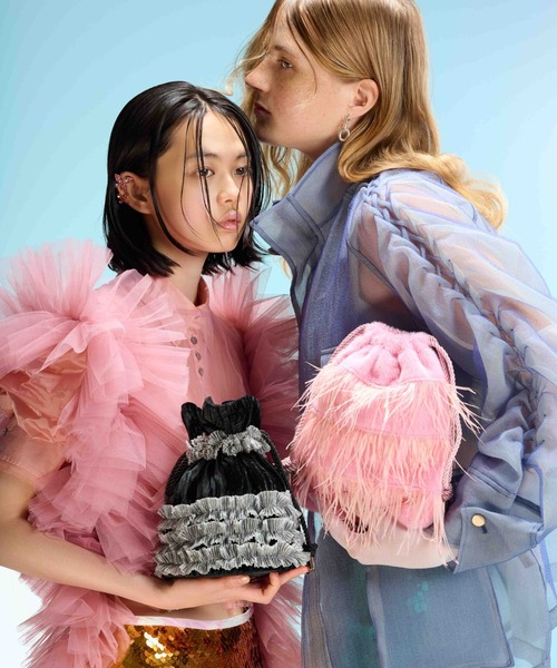 Casselini（キャセリーニ）の「Casselini(キャセリーニ)フラッフィーフェザー巾着（ショルダーバッグ・レディース・グレー/ブラック/ピンク・FREE）」の5枚目の写真