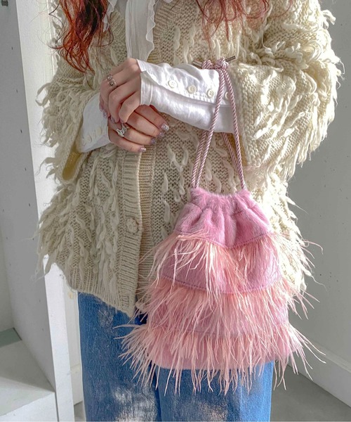 Casselini（キャセリーニ）の「Casselini(キャセリーニ)フラッフィーフェザー巾着（ショルダーバッグ・レディース・グレー/ブラック/ピンク・FREE）」の15枚目の写真