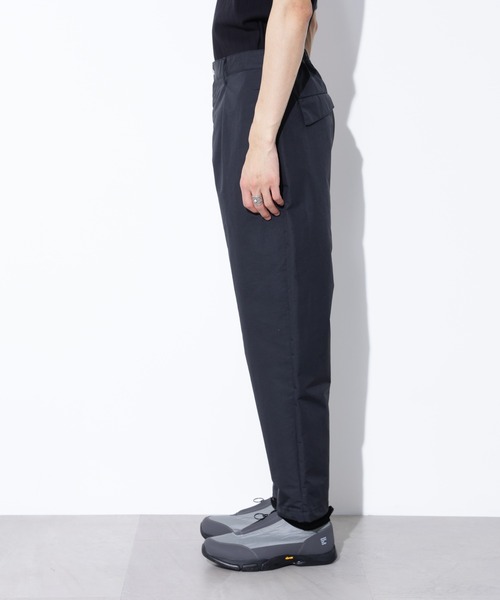 Apo(s)ture(アポスチャー)の「JOHAN-003/撥水ナイロンタッサーテーパードパンツ(その他パンツ・メンズ・ベージュ/グレー/アイボリー/ブラック・XS/S/M/L/XL)」の9枚目の写真