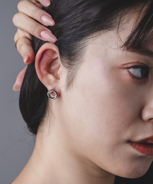 Os accessory(オズアクセサリー)の「【金属アレルギー対応】Os -オズ- サークルウエーブピアス(ピアス(両耳用)・レディース・シルバー/ゴールド・FREE)」の12枚目の写真