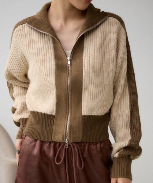 AZUL by moussy（アズールバイマウジー）の「ニットトラックジャケット（ブルゾン・レディース・アイボリー/グレー/ブルー・FREE）」の2枚目の写真