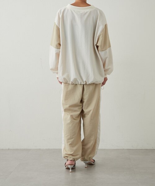 【セール】ナイロンVネックピステ（シャツ/ブラウス）｜earthy（アーシー）