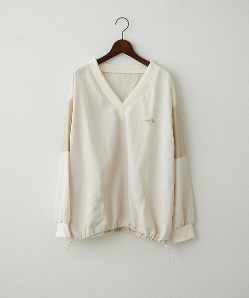 【セール】ナイロンVネックピステ（シャツ/ブラウス）｜earthy（アーシー）