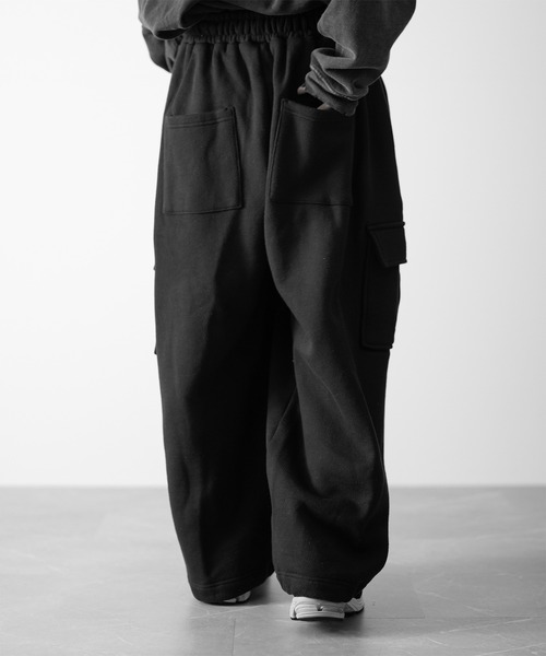 RUUBON（ルーボン）の「【RUUBON】brushed lining sweat cargo pants / 裏起毛スウェットカーゴパンツ（スウェットパンツ・メンズ・ブラック/グレー・S/M/L）」の10枚目の写真