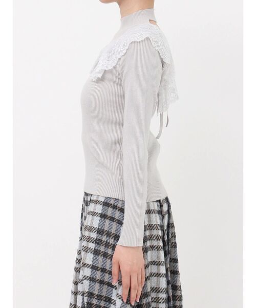 dazzlin（ダズリン）の「バックオープンフリルニットプルオーバー（ニット/セーター・レディース・ブラック/オフホワイト/グレー/ピンク・FREE）」の5枚目の写真