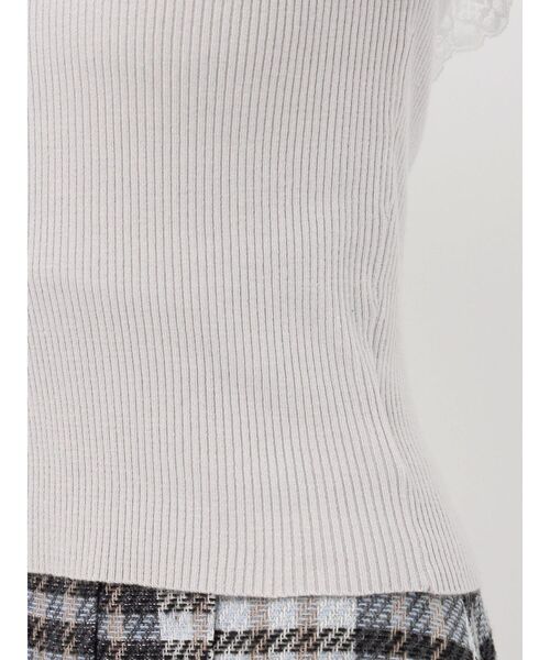 dazzlin（ダズリン）の「バックオープンフリルニットプルオーバー（ニット/セーター・レディース・ブラック/オフホワイト/グレー/ピンク・FREE）」の9枚目の写真