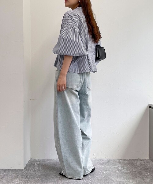 fredy emue（フレディエミュ）の「パールボタン クロップドタック ブラウス（シャツ/ブラウス・レディース・オフホワイト/ネイビー/ブルー系その他/ベージュ・38）」の11枚目の写真