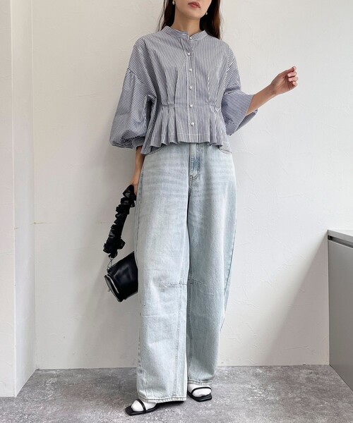 fredy emue（フレディエミュ）の「パールボタン クロップドタック ブラウス（シャツ/ブラウス・レディース・オフホワイト/ネイビー/ブルー系その他/ベージュ・38）」の12枚目の写真