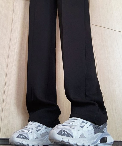 Dewlily(デューリリー)の「プレス加工スウェットパンツ(スウェットパンツ・レディース・ブラック/グレー・XL/L/M)」の12枚目の写真