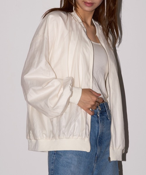 MAISON BREEZE reveur（メゾンブリーズレヴール）の「【MAISON BREEZE reveur】チュールドッキングブルゾン MA-1 ジャケット　DTK（ブルゾン・レディース・チャコールグレー/ブラック/アイボリー・FREE）」の4枚目の写真