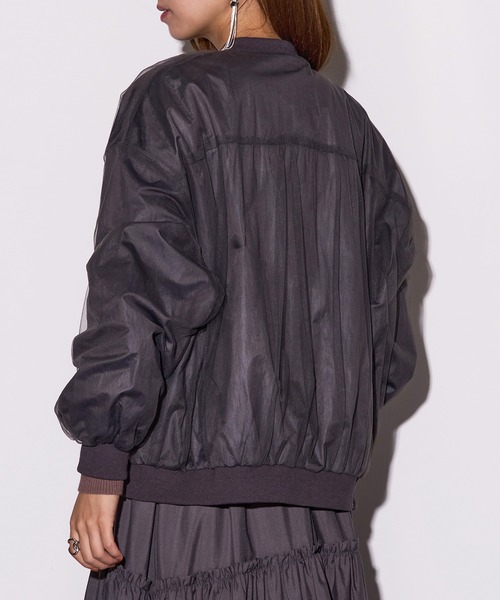 MAISON BREEZE reveur（メゾンブリーズレヴール）の「【MAISON BREEZE reveur】チュールドッキングブルゾン MA-1 ジャケット　DTK（ブルゾン・レディース・チャコールグレー/ブラック/アイボリー・FREE）」の7枚目の写真