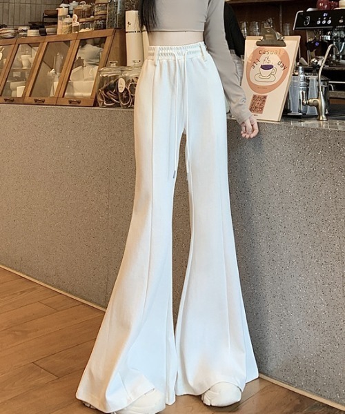 GEMEDA（ジェメダ）の「フレアスウェットパンツ（スウェットパンツ・レディース・グレー/ホワイト/ブラック・M）」の7枚目の写真