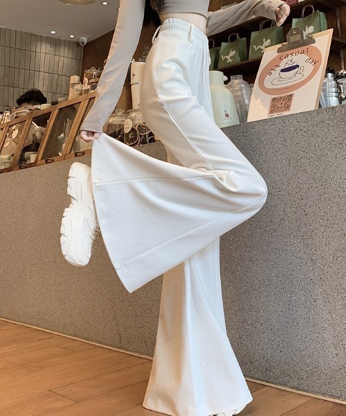 GEMEDA（ジェメダ）の「フレアスウェットパンツ（スウェットパンツ・レディース・グレー/ホワイト/ブラック・M）」の11枚目の写真
