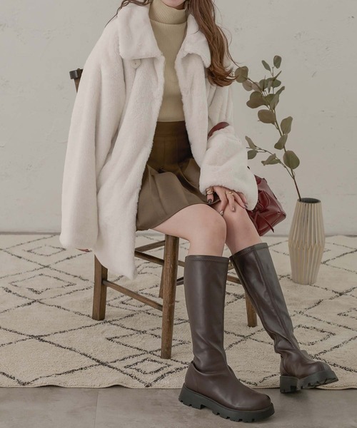 Ambre Neige(アンブルネージュ)の「フェイクファーコート/WEB/EC限定商品(その他アウター・レディース・アイボリー/モカ/ピンクベージュ・MEDIUM/SMALL)」の10枚目の写真