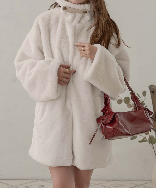 Ambre Neige(アンブルネージュ)の「フェイクファーコート/WEB/EC限定商品(その他アウター・レディース・アイボリー/モカ/ピンクベージュ・MEDIUM/SMALL)」の15枚目の写真