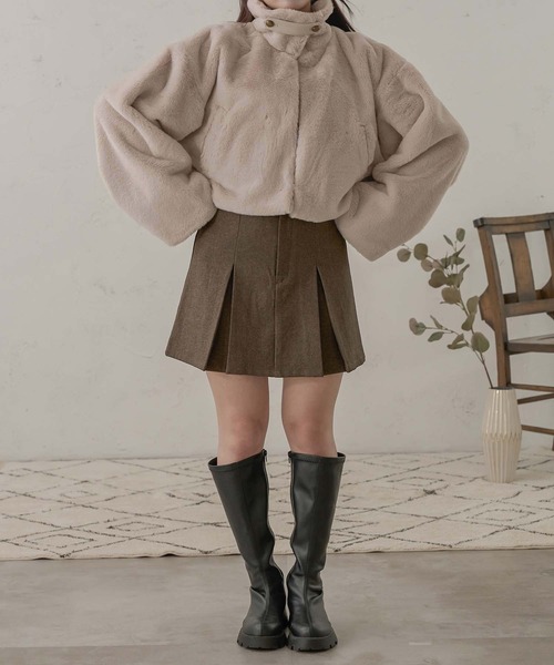 Ambre Neige(アンブルネージュ)の「フェイクファーコート/WEB/EC限定商品(その他アウター・レディース・アイボリー/モカ/ピンクベージュ・MEDIUM/SMALL)」の4枚目の写真