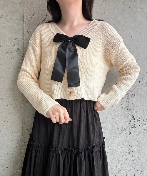 merrylatte(メリーラテ)の「リボン付け外し可!ビッグリボンニットカーディガン(ニット/セーター・レディース・アイボリー・FREE)」の3枚目の写真