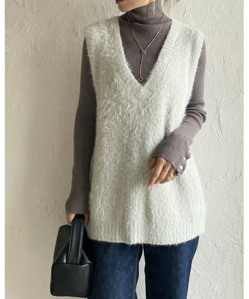 セール】オーバーサイズ深Vネックフェザーヤーンシャギーニットベスト