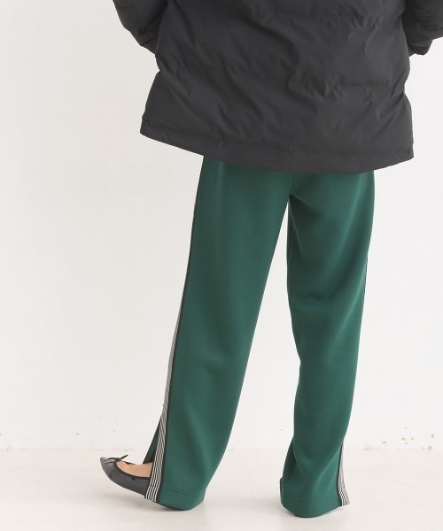 OMNES(オムネス)の「ダンボールニットライン入りトラックパンツ(スウェットパンツ・レディース・グリーン/ベージュ/ブラック・LARGE/MEDIUM)」の5枚目の写真