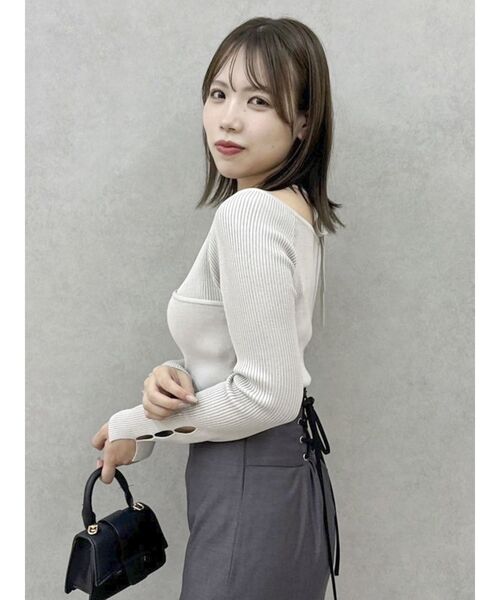 dazzlin（ダズリン）の「レイヤードオフショルバックリボンニット（ニット/セーター・レディース・ブラック/グレー/ブルー・FREE）」の6枚目の写真