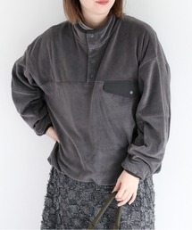 フリースハイネックプルオーバー