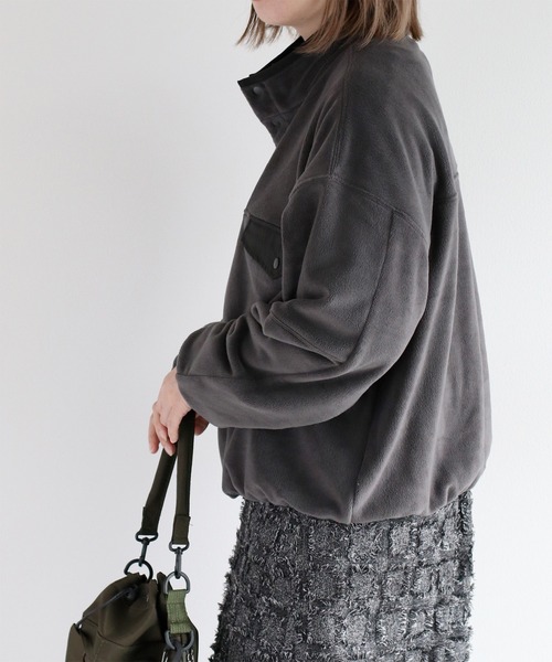 cepo（セポ）の「フリースハイネックプルオーバー（スウェット・レディース・オフホワイト/チャコール/ブルー・M）」の6枚目の写真