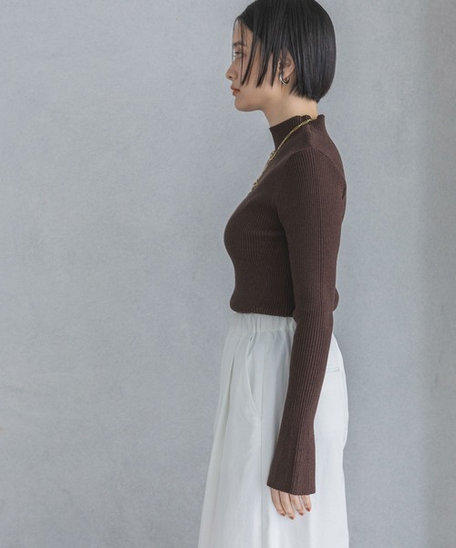 A part by(アパートバイ)の「HGラメハイネックニット(ニット/セーター・レディース・ブラウン/グレー/アイボリー・FREE)」の17枚目の写真