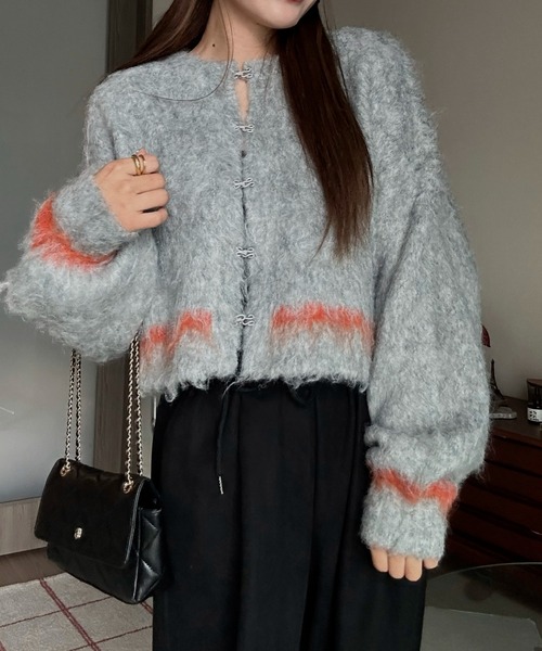 hellam(へラム)の「【さきっぺさんコラボ】2wayデザインホック配色ショートニット(ニット/セーター・レディース・グリーン/チャコール/カーキ/グレー・FREE)」の5枚目の写真