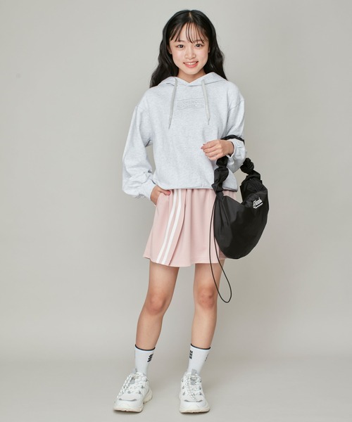 JENNI love（ジェニィラブ）の「【コットン100％】ロゴししゅうパーカー（パーカー・キッズ・サックスブルー/その他/ブラック・150cm/160cm/130cm/140cm）」の21枚目の写真