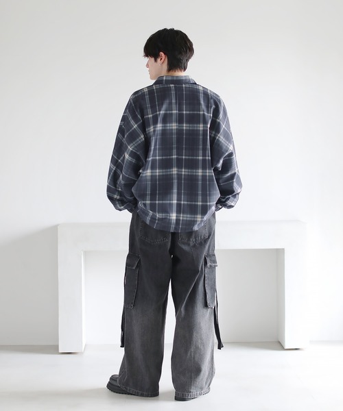 ETELIO（エテリオ）の「【防シワ】コンフォートリラックスドルマン長袖シャツ（シャツ/ブラウス・メンズ・ホワイト/ブラック/ホワイト系/ブルー系/チャコール/ワイン・S/M/L/XL）」の20枚目の写真