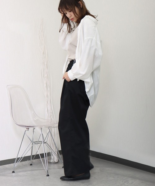 libelle more(リベル モア)の「微光沢シワ加工 裾タック微シアーシャツ(シャツ/ブラウス・レディース・イエロー/オフホワイト/サックスブルー/ブラック・M/L)」の16枚目の写真