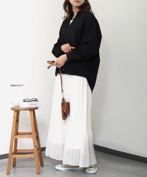 libelle more(リベル モア)の「微光沢シワ加工 裾タック微シアーシャツ(シャツ/ブラウス・レディース・イエロー/オフホワイト/サックスブルー/ブラック・M/L)」の20枚目の写真