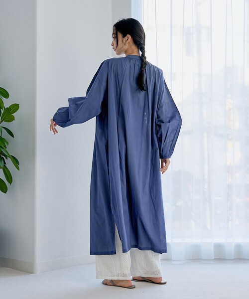 coen（コーエン）の「MARKET（マーケット）マエアキギャザー シャツ ワンピース（シャツワンピース・レディース・ブラック/ネイビー/オフホワイト・FREE）」の10枚目の写真