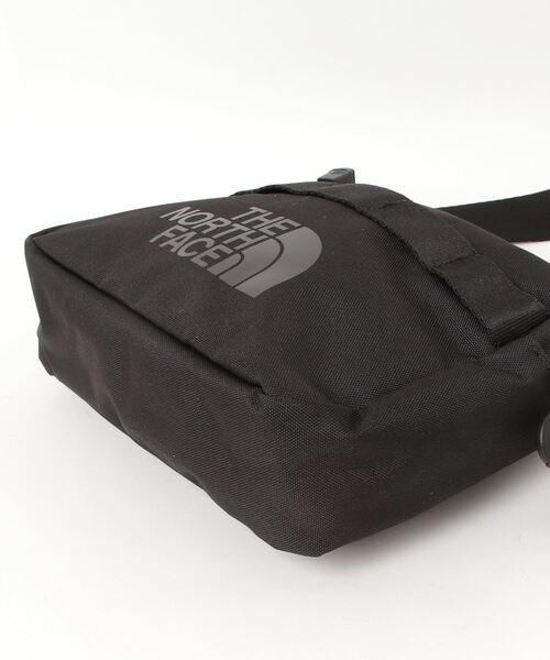 THE NORTH FACE(ザノースフェイス)の「THE NORTH FACE(ザ・ノースフェイス)/スクエア ミニショルダーバッグ クロスバッグ/WL LOGO CROSS BAG S(ショルダーバッグ・メンズ・ブラック・FREE)」の3枚目の写真