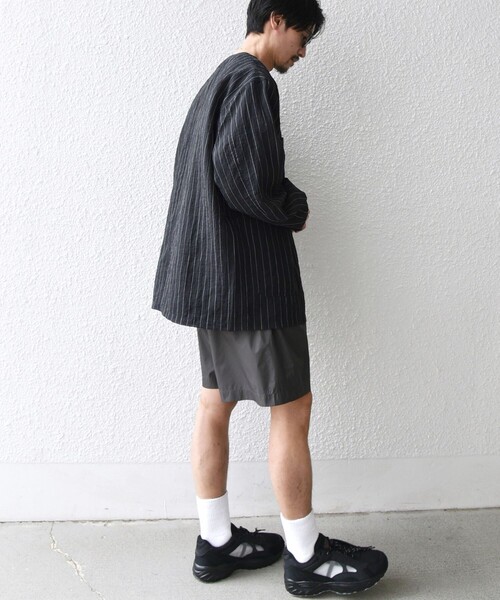 SHIPS any（シップス エニィ）の「【SHIPS any別注】迷迭香: シアー メッシュ プリント ノーカラー シャツ ジャケット◇（シャツ/ブラウス・メンズ・ベージュ/ブルー/ブラック・02/03）」の5枚目の写真