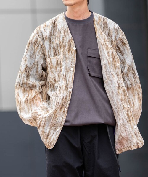 SHIPS any（シップス エニィ）の「【SHIPS any別注】迷迭香: シアー メッシュ プリント ノーカラー シャツ ジャケット◇（シャツ/ブラウス・メンズ・ベージュ/ブルー/ブラック・02/03）」の12枚目の写真