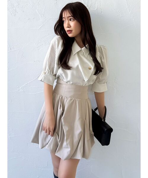 dazzlin（ダズリン）の「マルチボタンデザインブラウス（シャツ/ブラウス・レディース・オフホワイト/グレー/その他1/ネイビー/グリーン・FREE）」の15枚目の写真