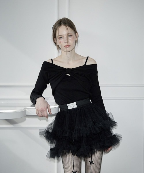 lilLilly（リルリリー）の「オフショルリボンアンサンブル（アンサンブル・レディース・グレー/ホワイト/ブラック・FREE）」の2枚目の写真