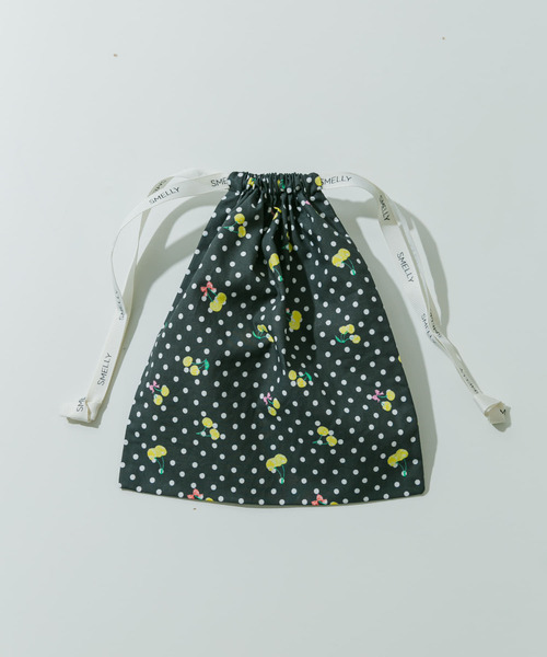 SMELLY（スメリー）の「『WEB/一部店舗限定』プリントキンチャクポーチ（ポーチ・レディース・ブルー系その他/チェック/ドット/ストライプ/アイボリー/ブラック系その他・SMALL）」の3枚目の写真