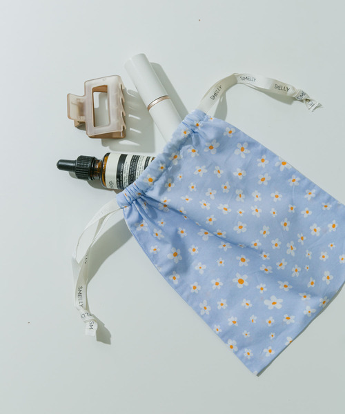 SMELLY（スメリー）の「『WEB/一部店舗限定』プリントキンチャクポーチ（ポーチ・レディース・ブルー系その他/チェック/ドット/ストライプ/アイボリー/ブラック系その他・SMALL）」の4枚目の写真