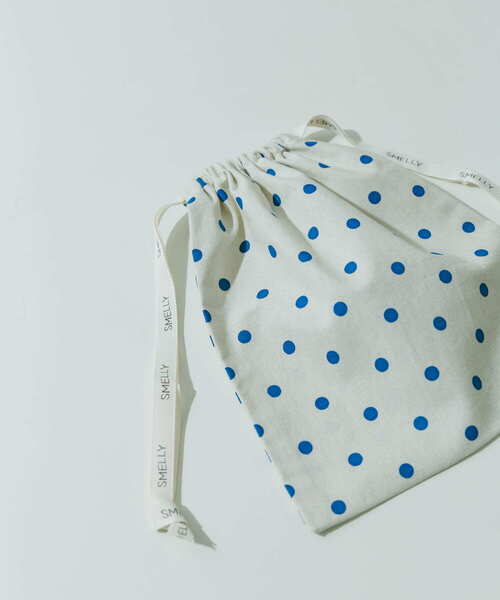 SMELLY（スメリー）の「『WEB/一部店舗限定』プリントキンチャクポーチ（ポーチ・レディース・ブルー系その他/チェック/ドット/ストライプ/アイボリー/ブラック系その他・SMALL）」の7枚目の写真