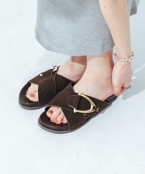 S-LLサイズ展開・軽量】クロスベルトフラットサンダル IY5718