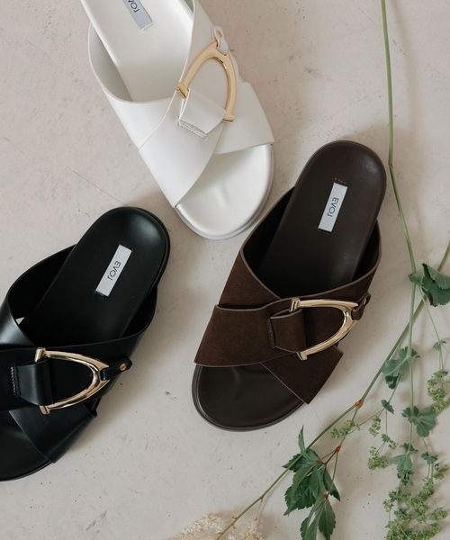 S-LLサイズ展開・軽量】クロスベルトフラットサンダル IY5718