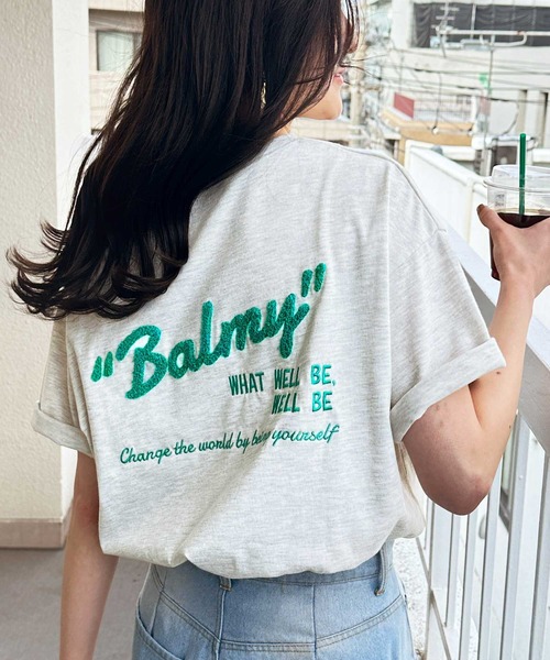 GeeRA(ジーラ)の「サガラ刺繍バックロゴオーバーサイズ半袖Tシャツ(Tシャツ/カットソー・レディース・オートミール/チャコール/オフホワイト・LARGE/MEDIUM)」の4枚目の写真